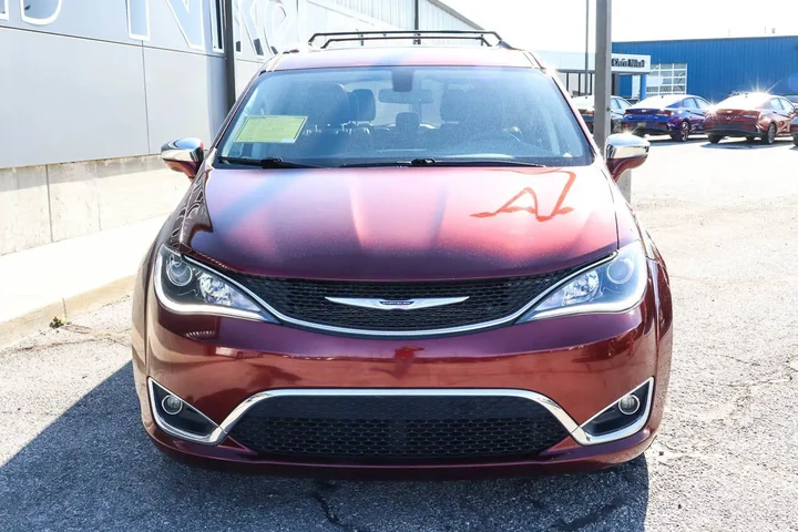 $14949 : 2020 Pacifica Limited FWD image 2