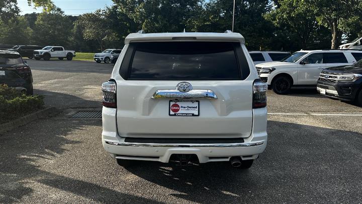 $42400 : PRE-OWNED 2022 TOYOTA 4RUNNER image 6