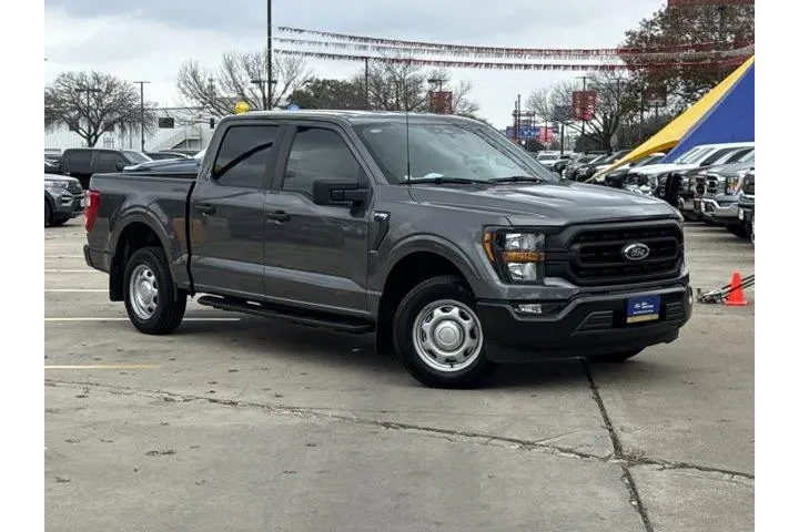 $36777 : Ford F-150 2023 4x2 XL 4dr S image 1