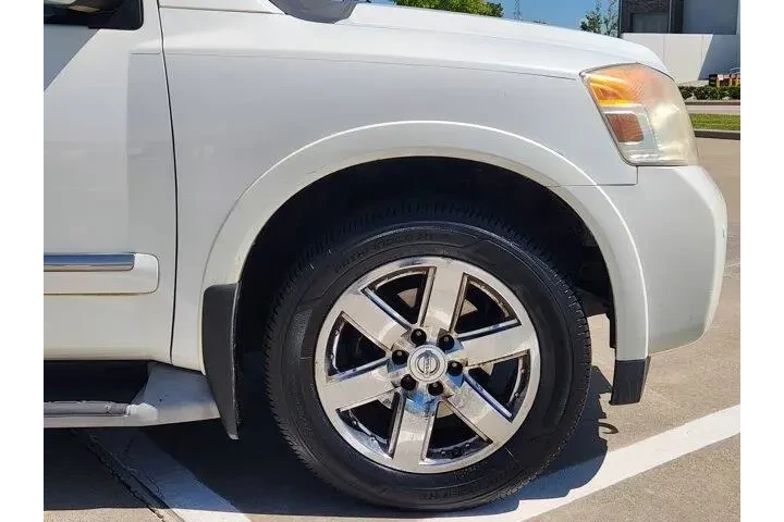 $9995 : Nissan Armada 2014 4x2 Plati image 8