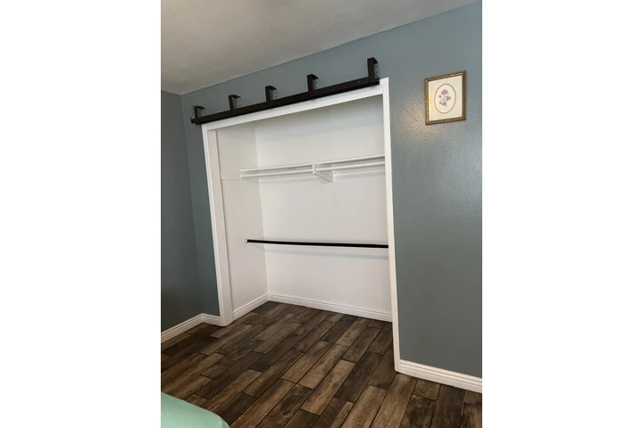 $1300 : RENTO CUARTO PRINCIPAL image 3