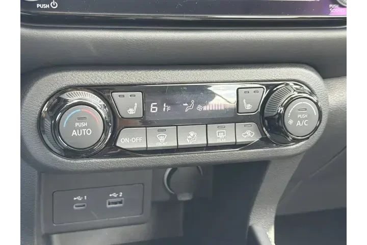 $20987 : Nissan Kicks 2024 SR 4dr Cro image 7