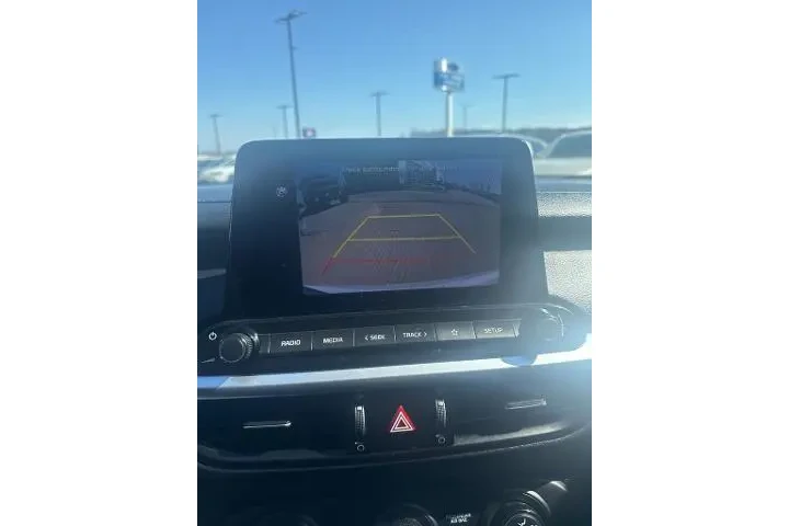 $17250 : Kia Forte 2023 LXS 4dr Sedan image 7