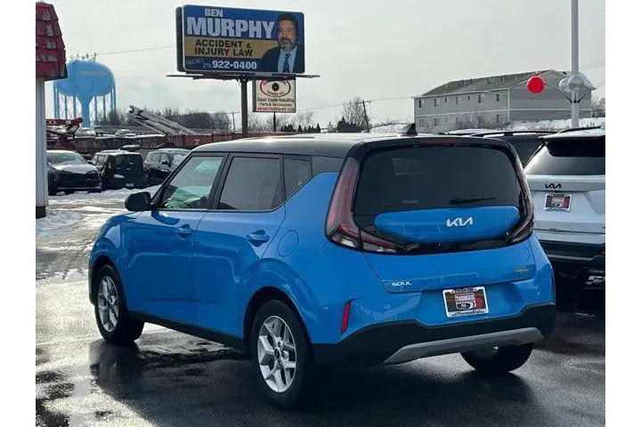 $18349 : Kia Soul 2023 S 4dr Crossove image 9