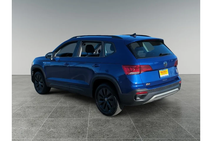 $22250 : Volkswagen Taos 2024 S 4dr S image 3