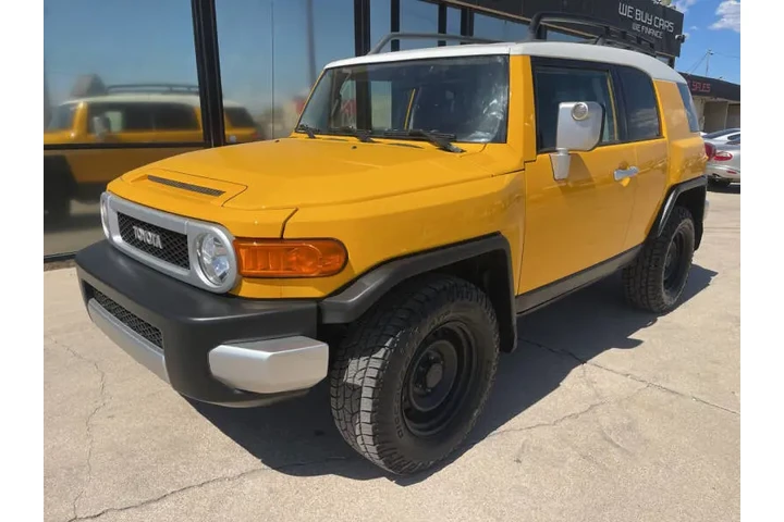 $14995 : 2007 FJ Cruiser image 2