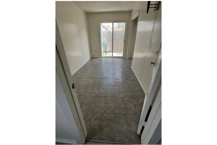 $1650 : Clean 1 bedroom utilities inc image 1