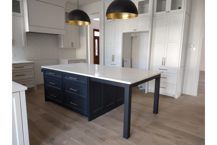 Custom cabinets image 4