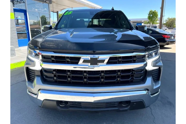 2023 Silverado 1500 LT Crew C image 2