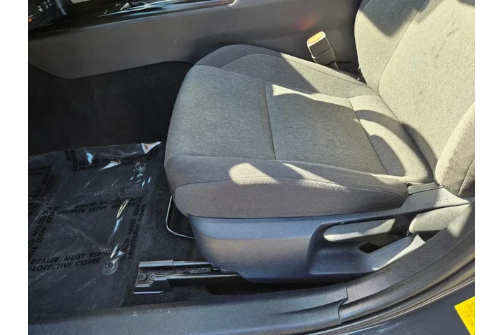 $28588 : Toyota Camry 2025 SE 4dr Sed image 10