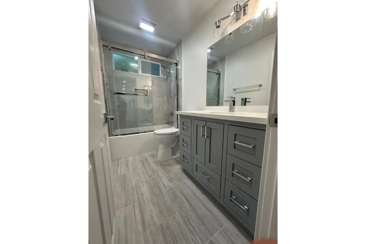 $2300 : 3bed in korean area image 8