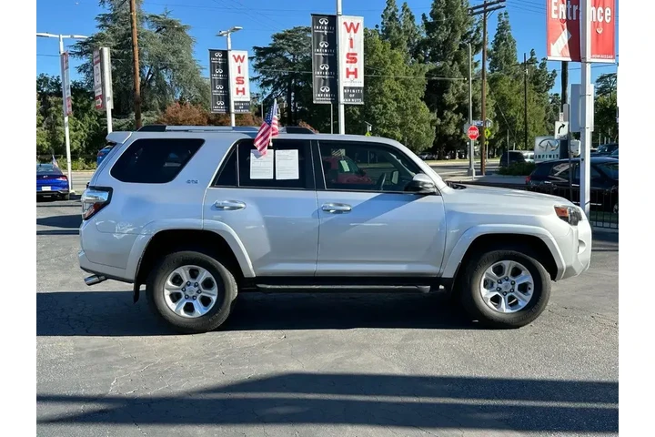 $36995 : Toyota 4Runner 2023 4x2 SR5 image 7
