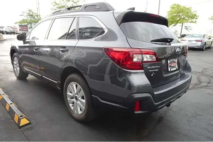 $18999 : 2019 Outback image 6
