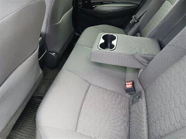 $16300 : 2019 Corolla Hatchback SE image 7