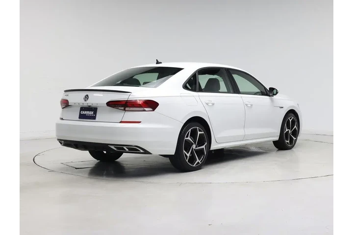 $23998 : Volkswagen Passat 2022 R-Lin image 8