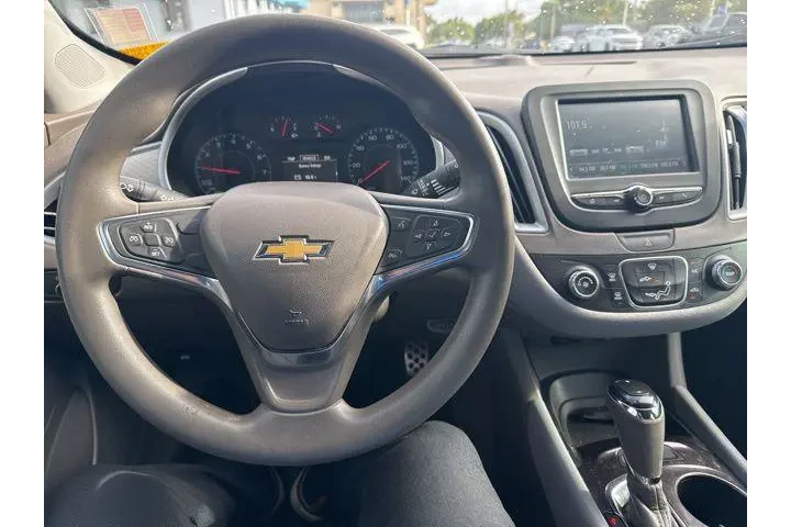 $10991 : Chevrolet Malibu 2017 LS 4dr image 9