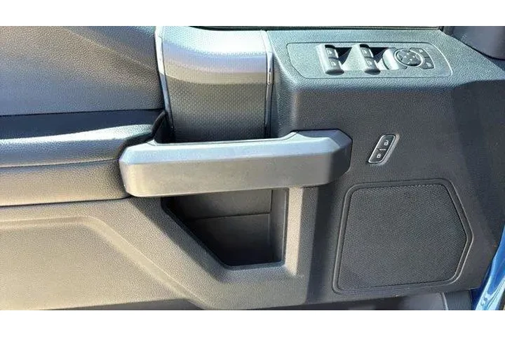 $11857 : Ford F-150 2015 4x2 XL 4dr S image 10