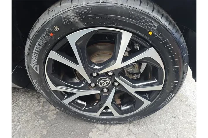 $13590 : Toyota C-HR 2021 XLE 4dr Cro image 8