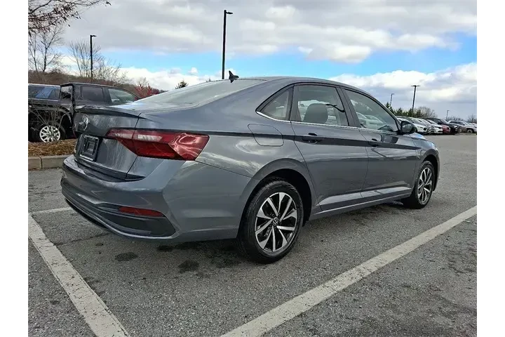 $18595 : Volkswagen Jetta 2024 S 4dr image 6