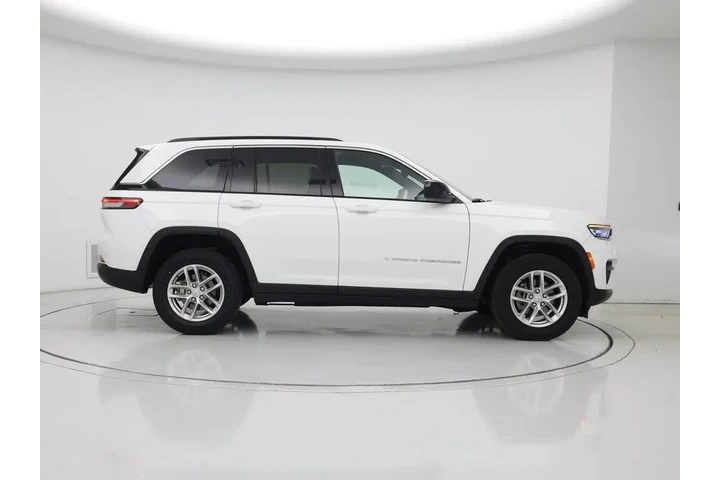 $28998 : Jeep Grand Cherokee 2024 4x2 image 7