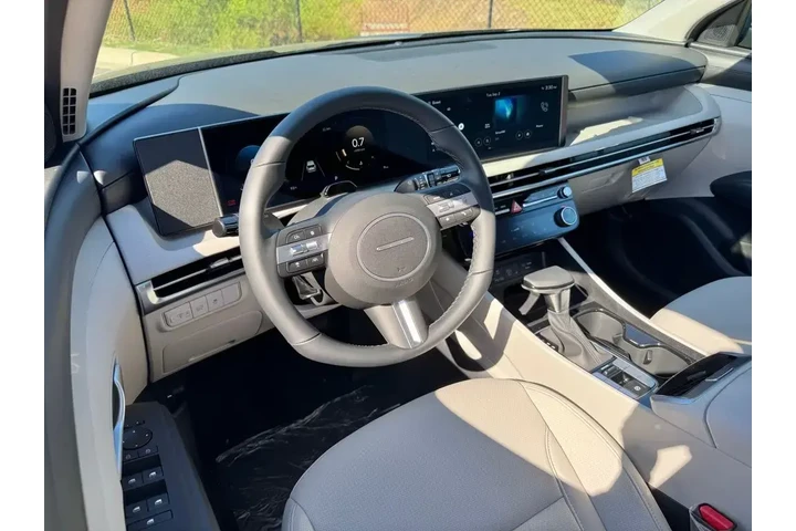 $32537 : Hyundai TUCSON 2026 SEL Prem image 1