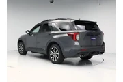 $32998 : Ford Explorer 2020 AWD ST 4d thumbnail