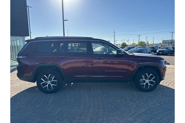 $37999 : 2023 Grand Cherokee L Limited image 4