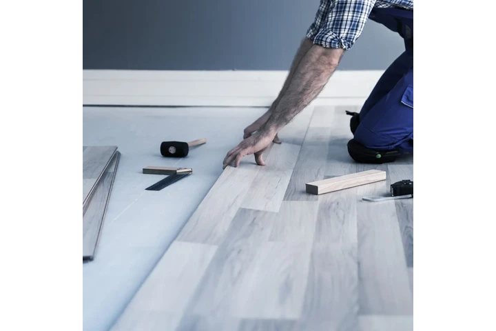 Pisos laminados y LVP image 3
