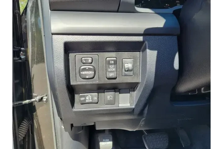 $22889 : Toyota Tundra 2019 4x2 SR 4d image 10