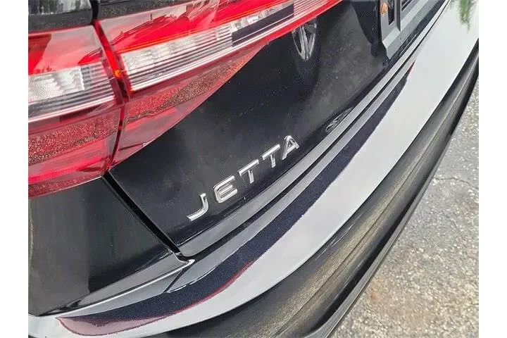 Volkswagen Jetta 2023 Sport image 5