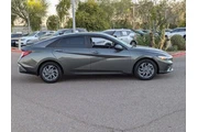 $18990 : Hyundai ELANTRA 2024 SEL 4dr thumbnail