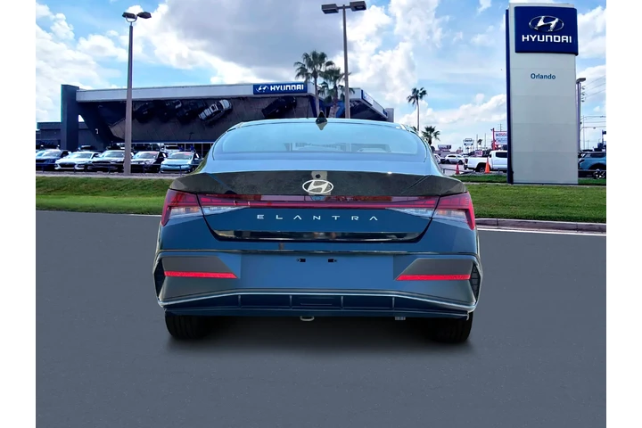 $17498 : Hyundai ELANTRA 2024 SEL 4dr image 6