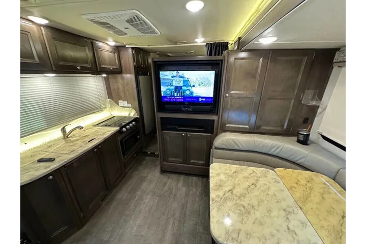$77777 : 2019 Coachmen RV Prism Premiu image 10