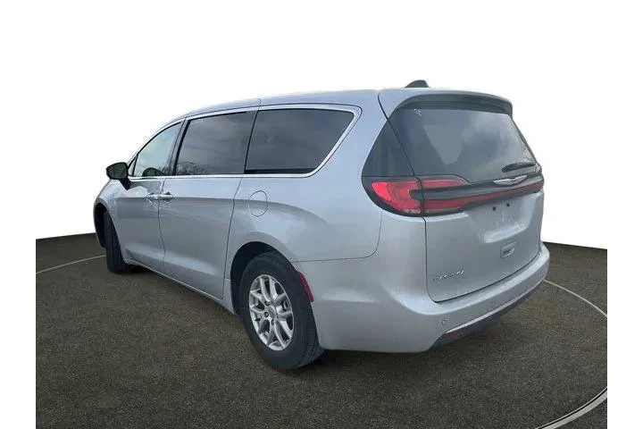 $25997 : Chrysler Pacifica 2023 Touri image 3