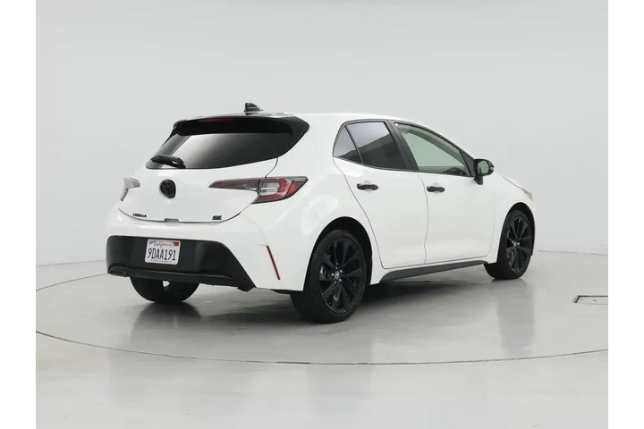 $23998 : Toyota Corolla Hatchback 202 image 8