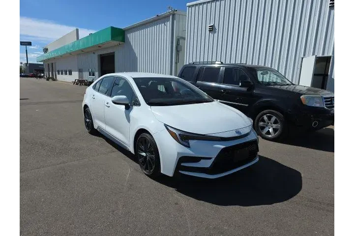 $29900 : Toyota Corolla 2026 SE 4dr S image 1