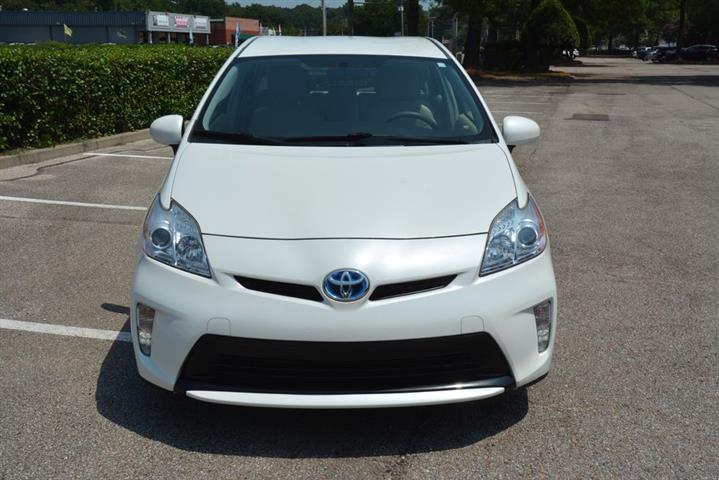 2013 Prius Four image 3