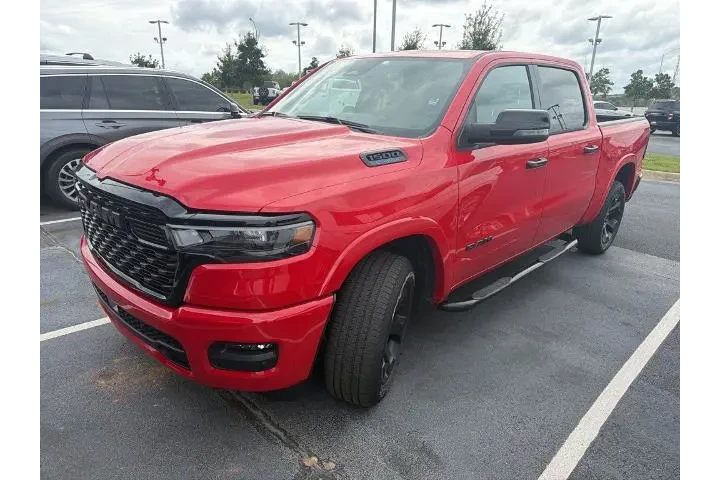 $38783 : Ram 1500 2025 4x4 Big Horn 4 image 2