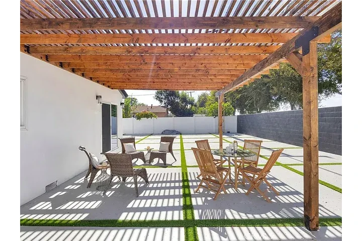 $2000 : HOUSE FOR RENT image 9