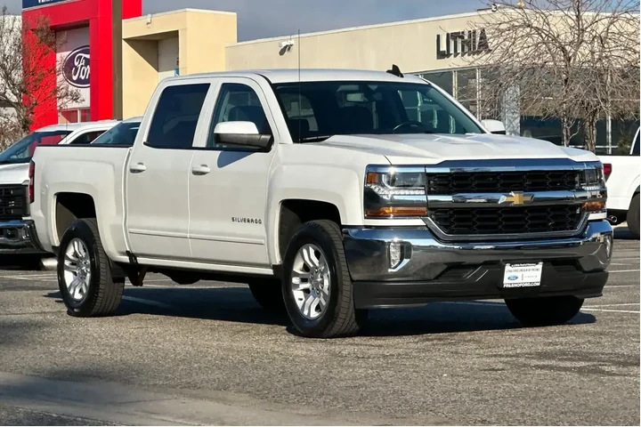 $25369 : Chevrolet Silverado 1500 201 image 9