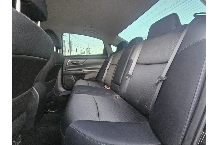 $9495 : 2016 Altima 2.5 SR image 8