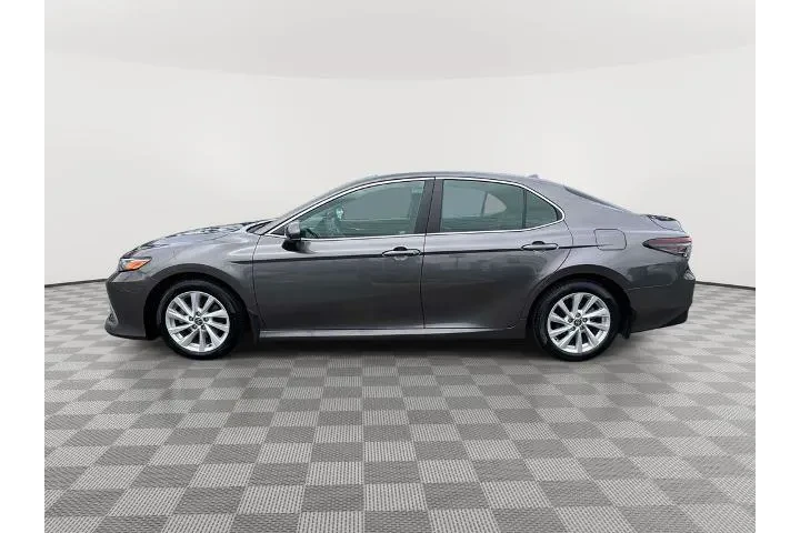 $18867 : Toyota Camry 2022 LE 4dr Sed image 4