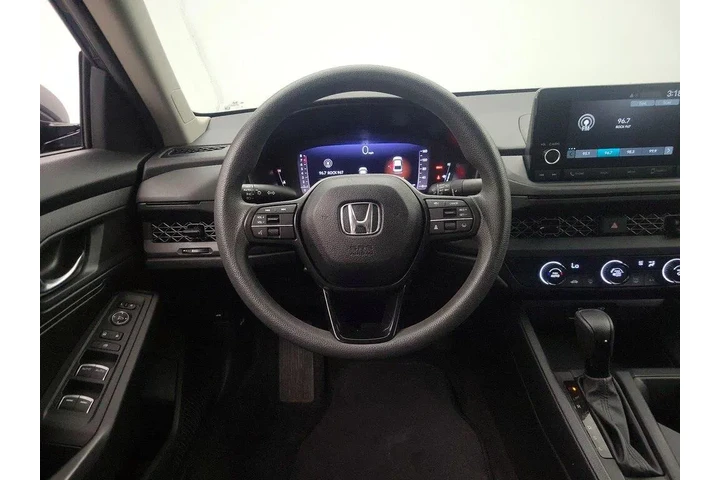 $24998 : Honda Accord 2024 LX 4dr Sed image 10