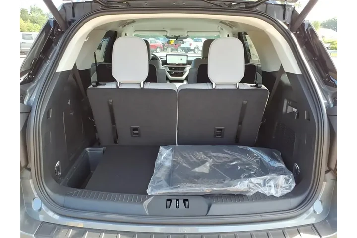 $39999 : Ford Explorer 2025 AWD Activ image 10