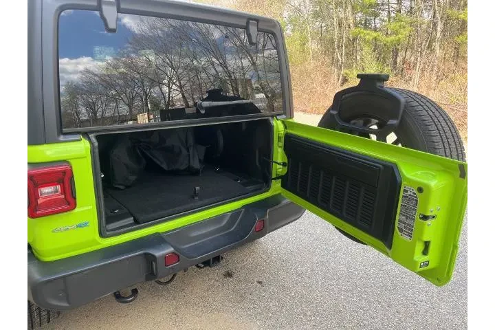 $26990 : Jeep Wrangler Unlimited 2021 image 7