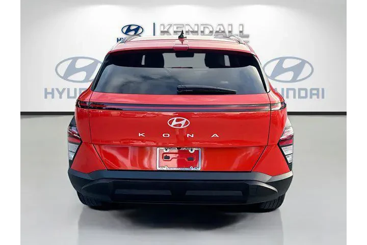 $19598 : Hyundai KONA 2024 SEL 4dr Cr image 5