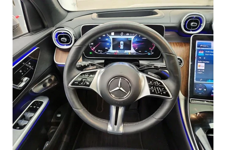 $39998 : Mercedes-Benz GLC 2023 GLC 3 image 10