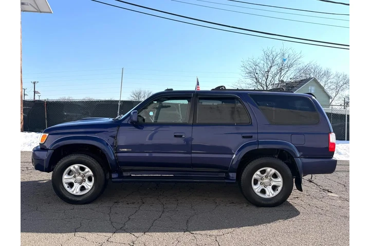 $5495 : 2002 4Runner 4dr SR5 3.4L Aut image 4