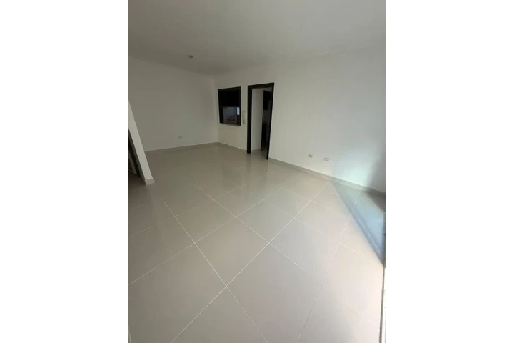$1200000 : Alquiler de apartamento image 2
