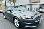 $10295 : 2015 Fusion SE thumbnail